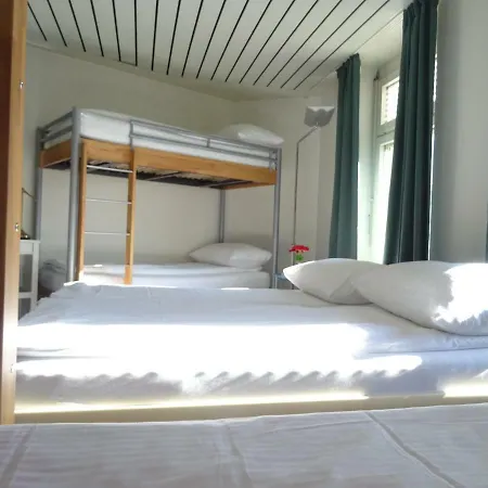 King Hostel *